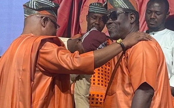 VIDEO: Yinka Quadri, Ogogo end years-long feud