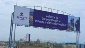 Dangote refinery reduces petrol price to N865/litre for oil marketers