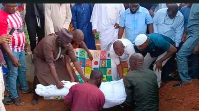 Islamic singer Rukayat Gawat buried in Ogun