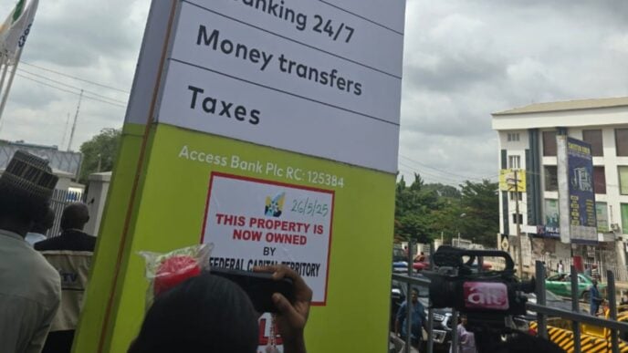 Access bank in Abuja sealed