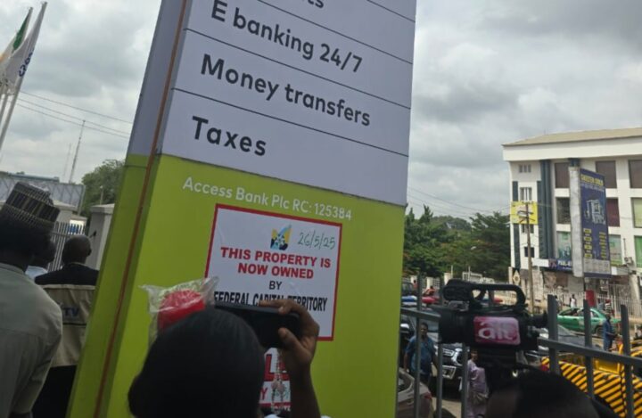 Access bank in Abuja sealed