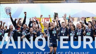 Paris FC win first trophy in 19 years