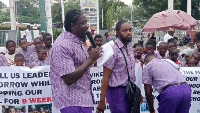 VeryDarkMan leads children to protest 3-month teacher strike in Abuja