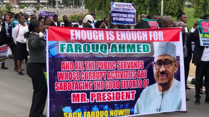 PHOTOS: Lawyers protest at n’assembly, demand sack of NMDPRA CEO over ‘abuse of office’