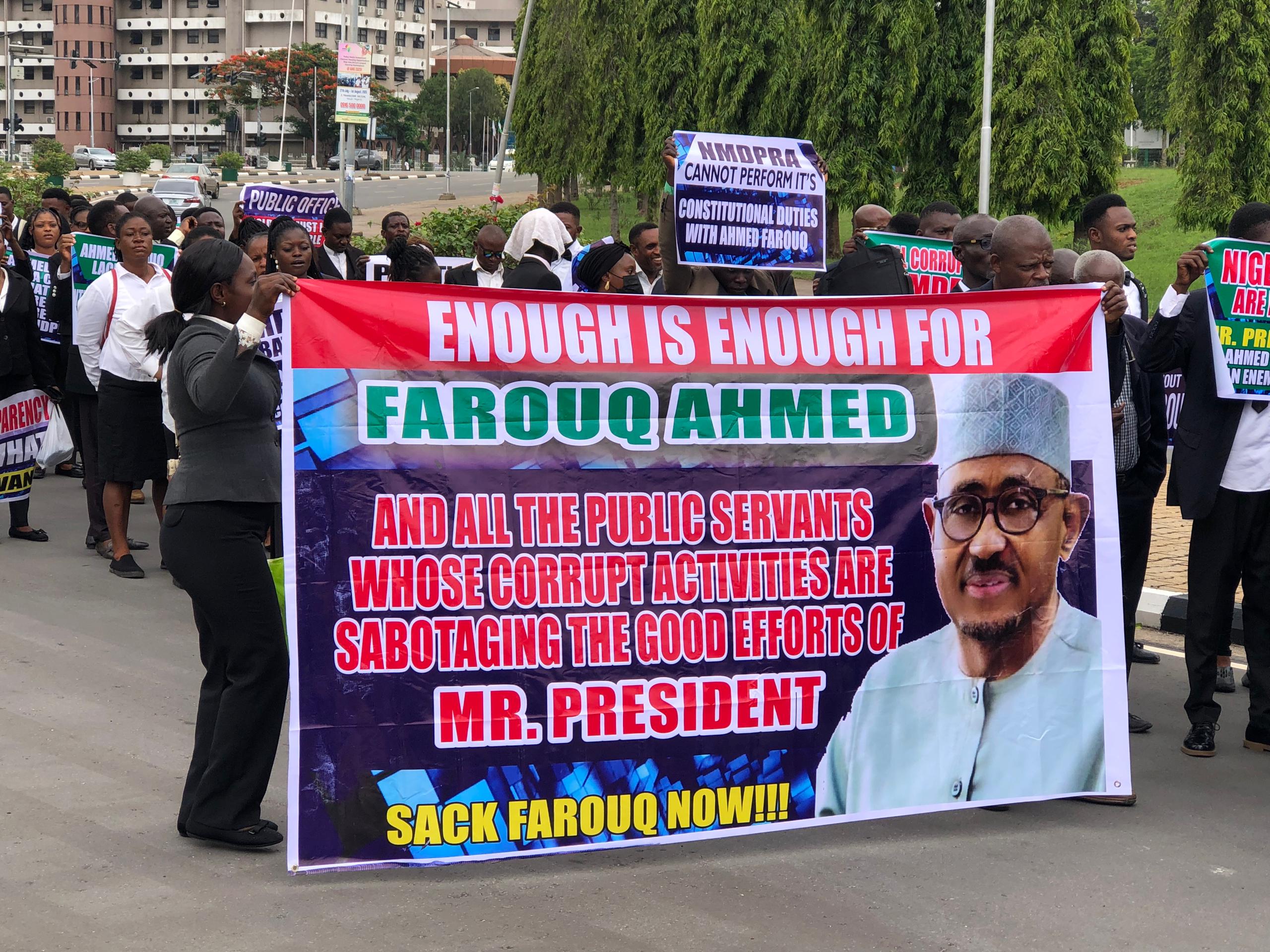 PHOTOS: Lawyers protest at n’assembly, demand sack of NMDPRA CEO over ‘abuse of office’
