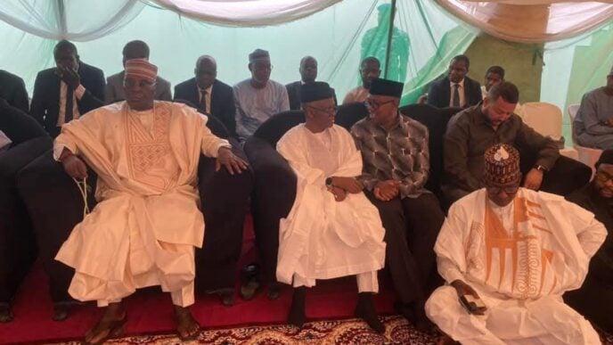 Atiku, el-Rufai and Peter Obi at the grave of the late former President Buhari