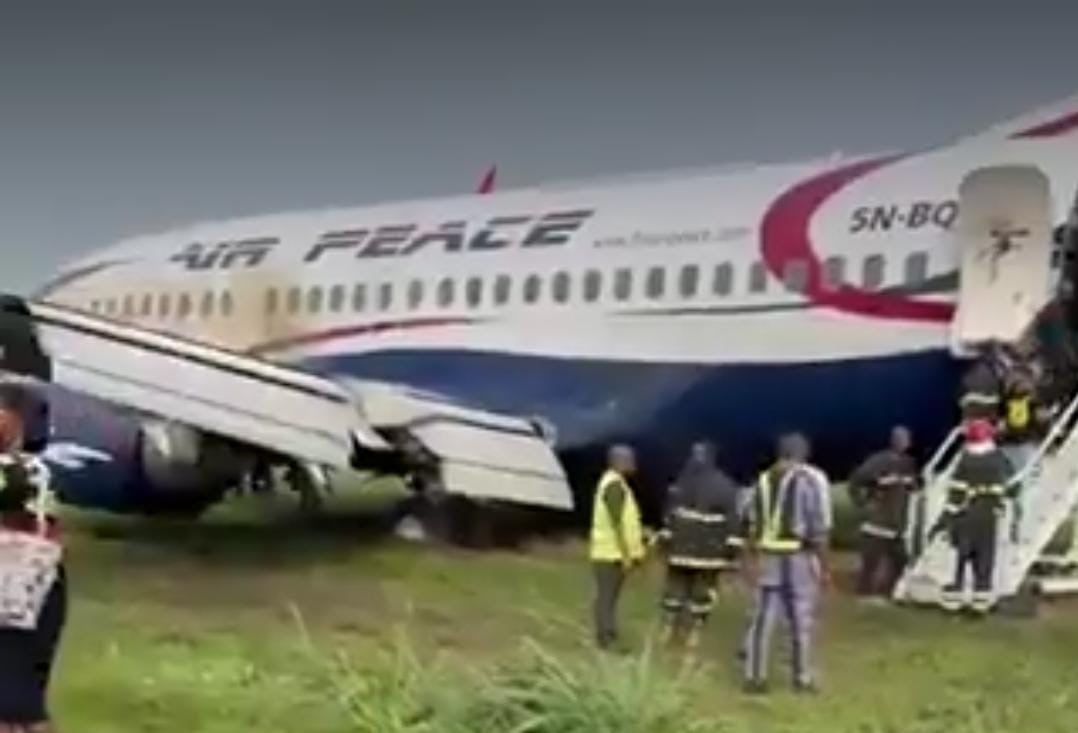 Air Peace plane skids off Port Harcourt airport runway | TheCable