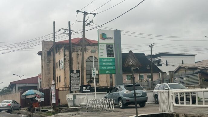 NNPC increases petrol price to N915/litre in Lagos, N955/litre in Abuja