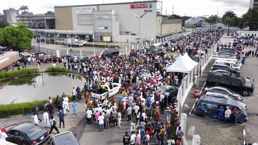 Crowd Rivers 1