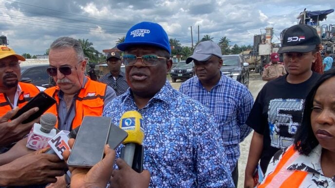 David Umahi (in blue cap) before TV microphones | Photo: @ennyola0015 on X