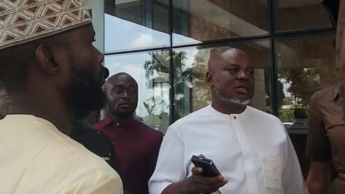 Nicholas Ukachukwu, governorship candidate of the All Progressives Congress (APC) in Anambra, being confronted in Abuja