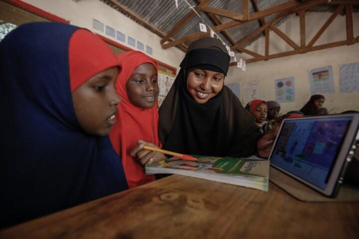 Girls learning in northern Nigeria | Save The Children