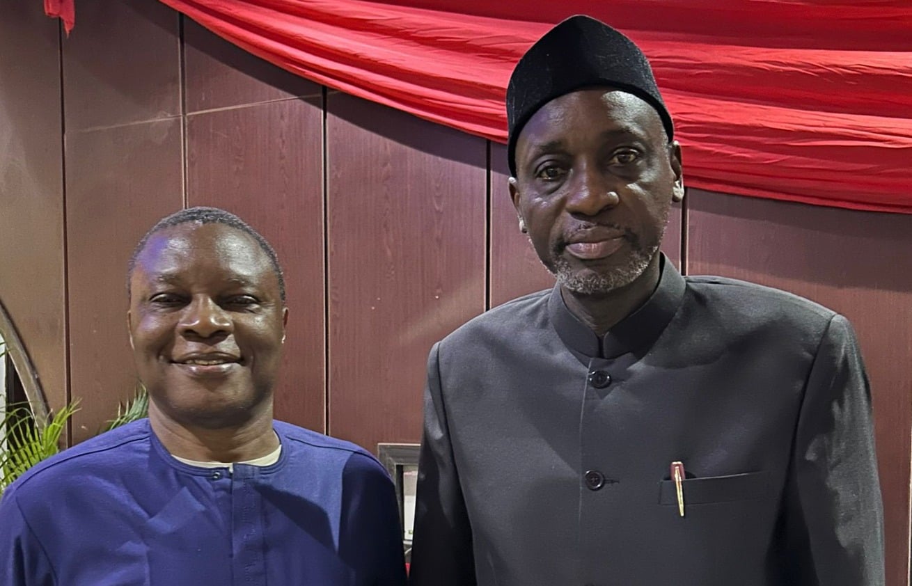 Osoba Otaigbe (L) and Ayo Omotayo